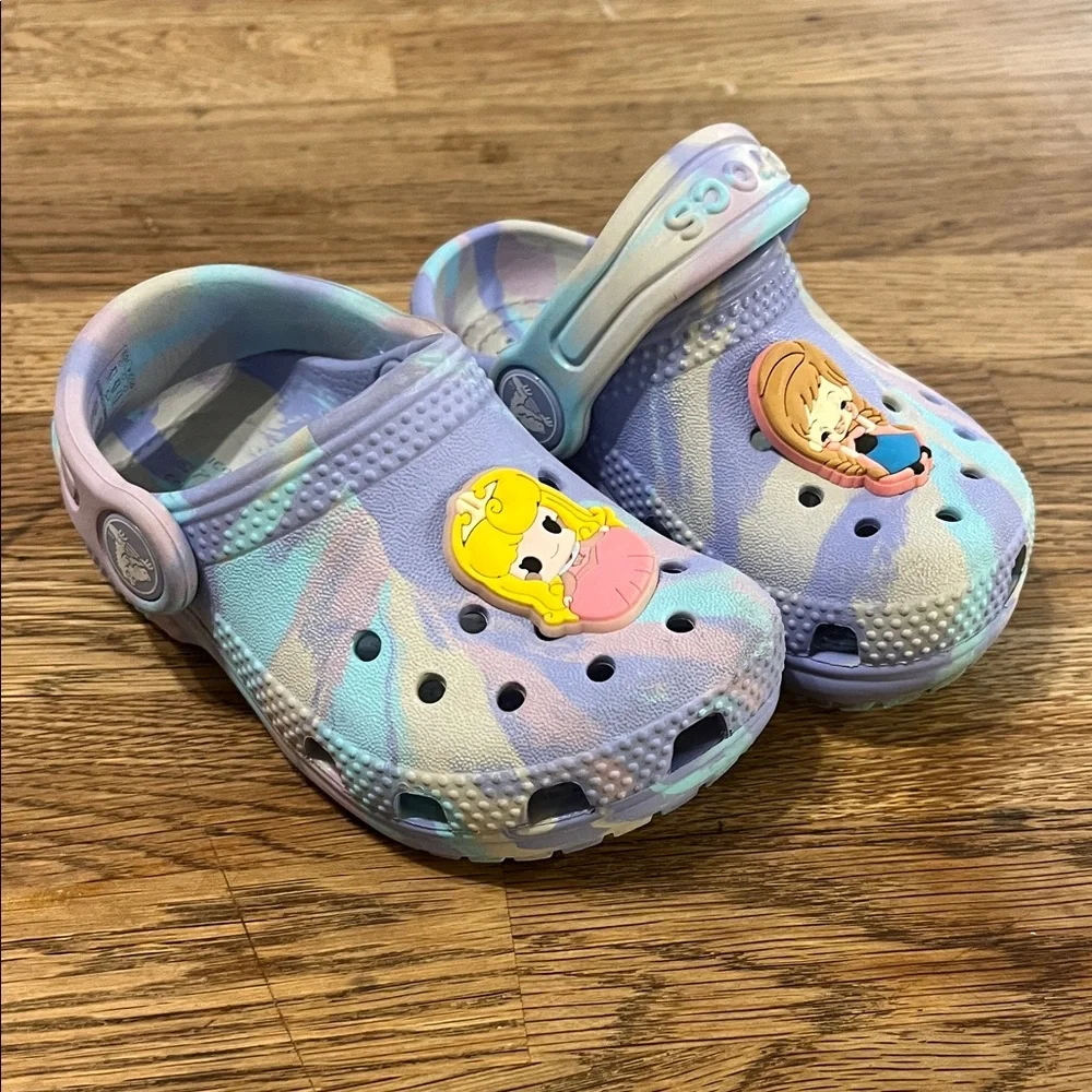 CROCS Kids Tie-Dye Clog in Pastel Purple, Blue & Mint size toddler 5
